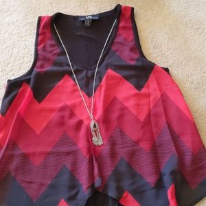 I.N. shirt with detachable necklace